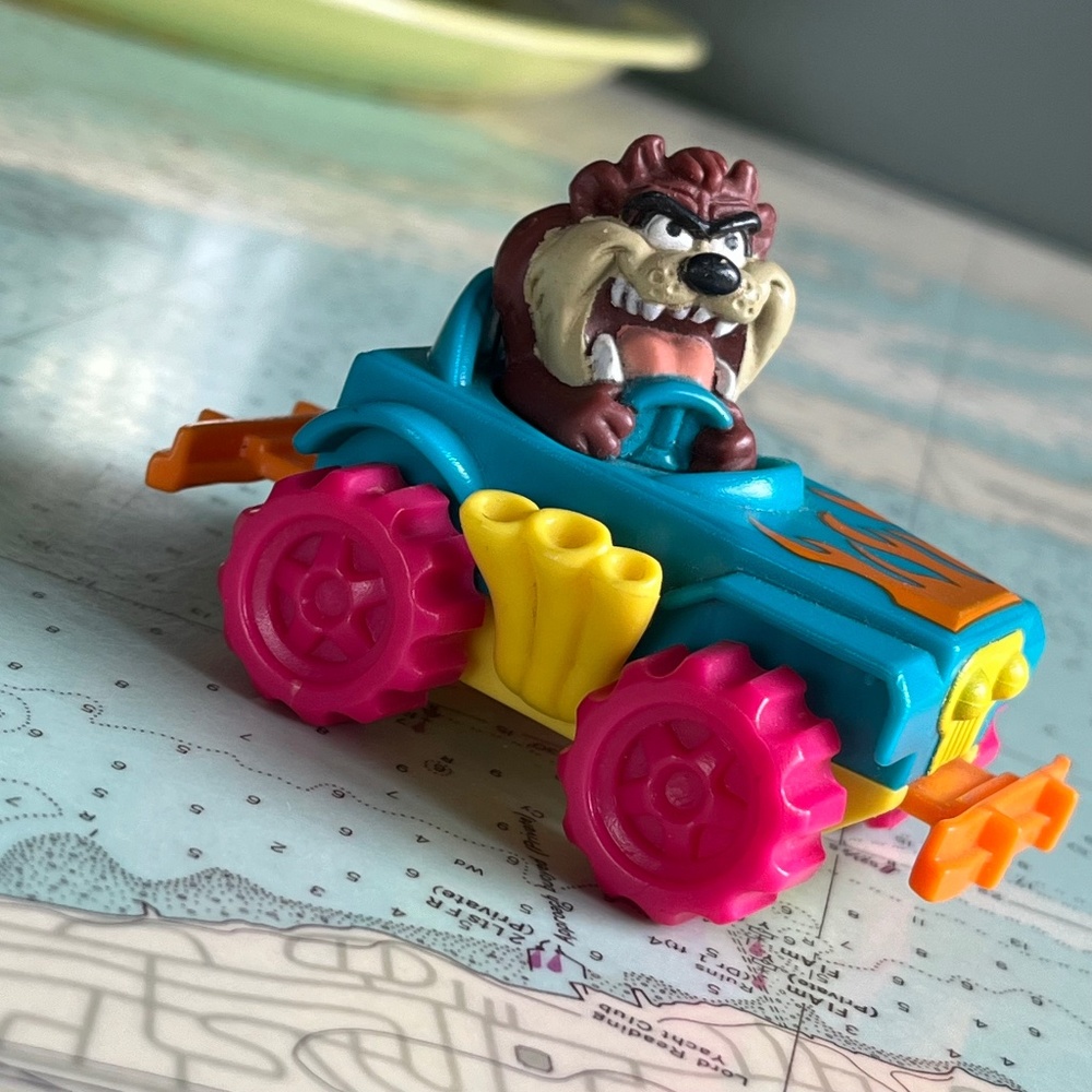 Vintage 1992 Taz Tasmanian Devil Wind Up Jeep / Car Toy